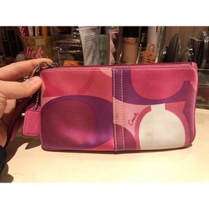 ✨Pink Coach Wristlet✨